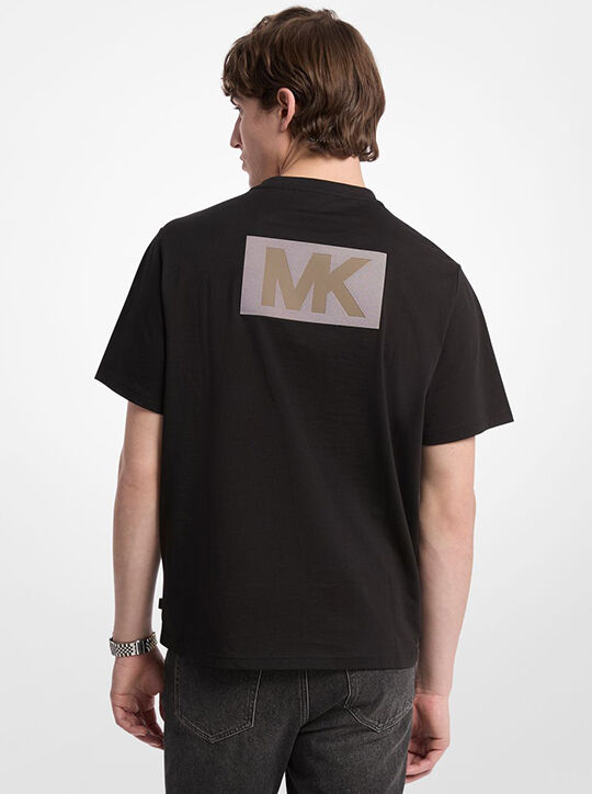 michael kors تي شيرت قطن بشعار الماركة