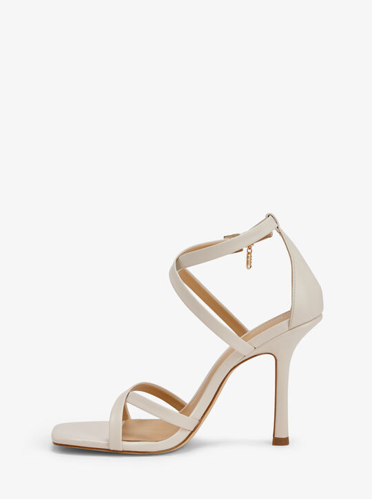 michael kors صندل جلدي من سيليا