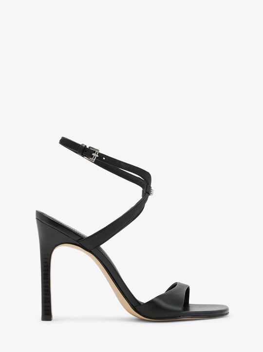 صندل أمارا الجلدي michael kors صندل أمارا الجلدي