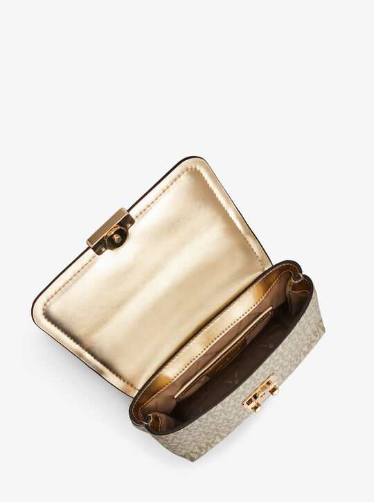 michael kors حقيبة كروسبودي تريبيكا قابلة للتحويل، صغيرة جدًا، بشعار معدني مميز