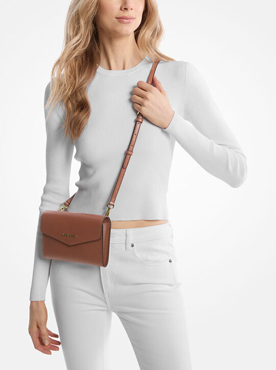 حقيبة يد كبيرة شارلوت 3 في 1 بشعار الماركة michael kors حقيبة يد كبيرة شارلوت 3 في 1 بشعار الماركة