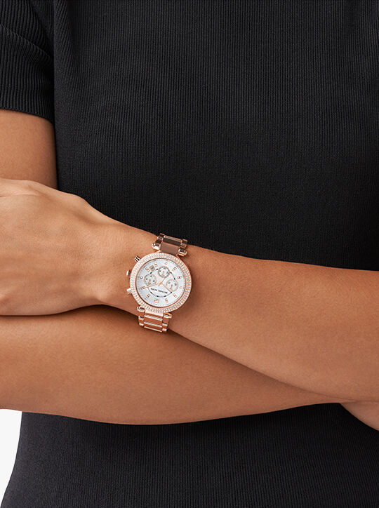 ساعة مايكل كورس باركر كرونوغراف من الستانلس ستيل باللون الذهبي الوردي michael kors ساعة مايكل كورس باركر كرونوغراف من الستانلس ستيل باللون الذهبي الوردي