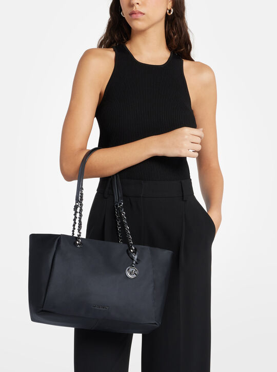 michael kors حقيبة جورجيا الصغيرة المصنوعة من النايلون