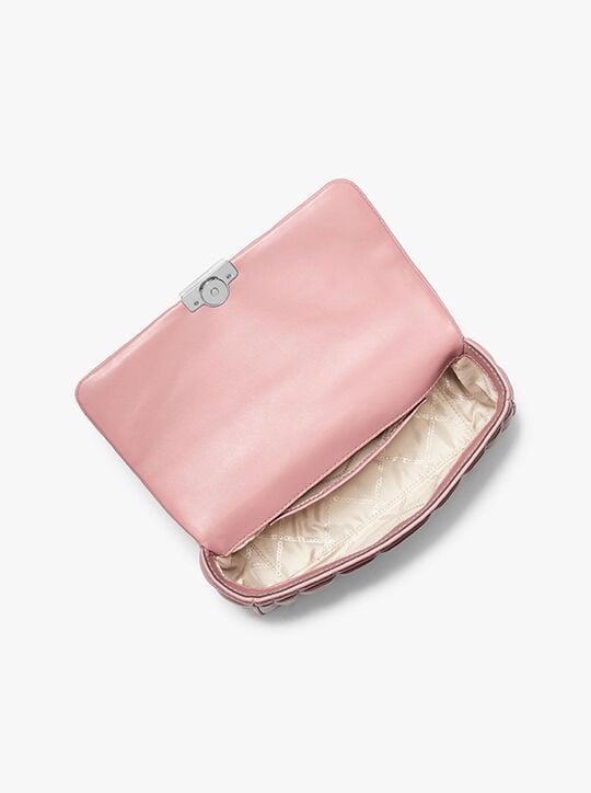 حقيبة كتف تريبيكا كبيرة من الجلد المبطن michael kors حقيبة كتف تريبيكا كبيرة من الجلد المبطن