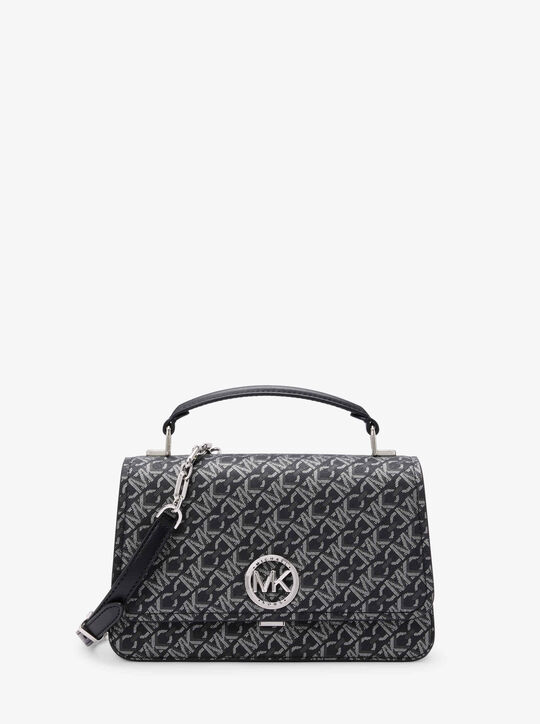 حقيبة ديلانسي متوسطة الحجم معدنية بنقشة مونوغرام michael kors حقيبة ديلانسي متوسطة الحجم معدنية بنقشة مونوغرام