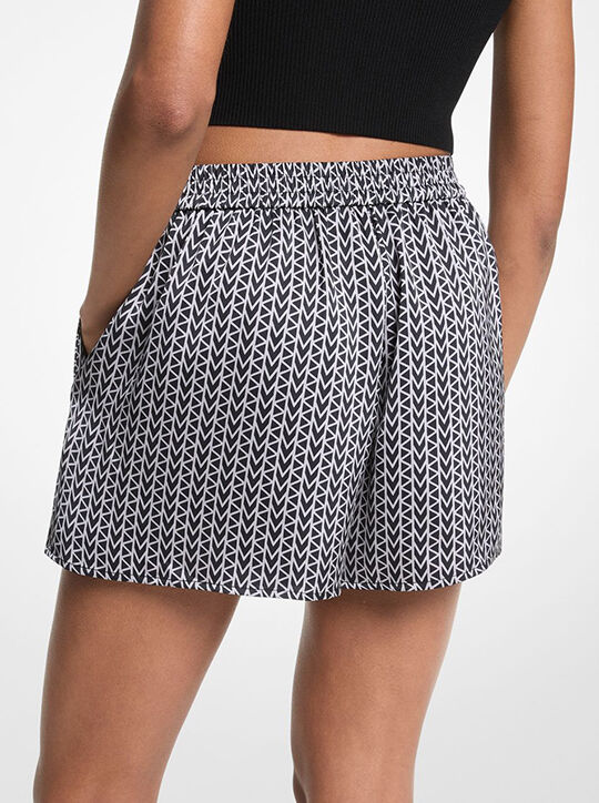 michael kors شورت ساتان mk2000  بشعار الماركة