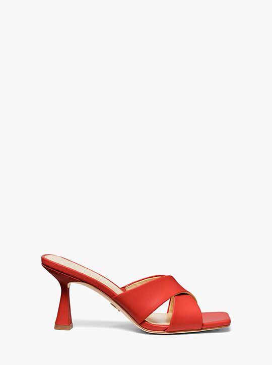 حذاء جلدي كلارا michael kors حذاء جلدي كلارا