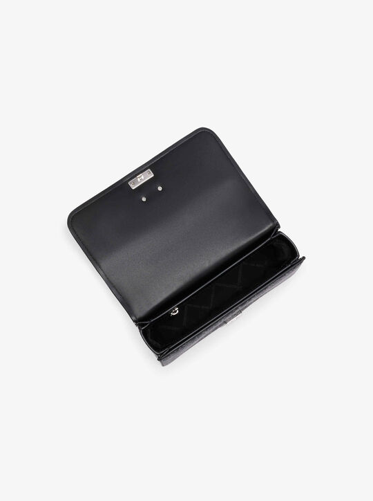 حقيبة ديلانسي متوسطة الحجم معدنية بنقشة مونوغرام michael kors حقيبة ديلانسي متوسطة الحجم معدنية بنقشة مونوغرام