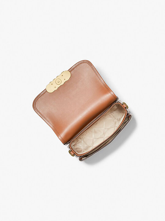 حقيبة ماسنجر باركر متوسطة إمباير michael kors حقيبة ماسنجر باركر متوسطة إمباير