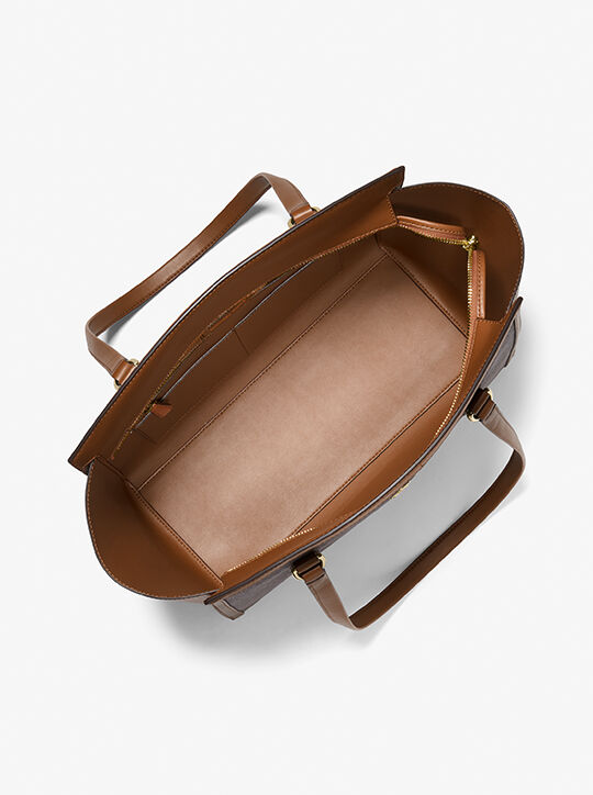 حقيبة شانتال كبيرة بشعار الماركة michael kors حقيبة شانتال كبيرة بشعار الماركة