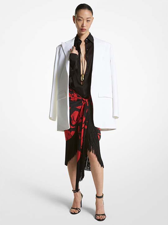 تنورة من قماش كريب دي شين الحريري مزين بالزهور michael kors تنورة من قماش كريب دي شين الحريري مزين بالزهور