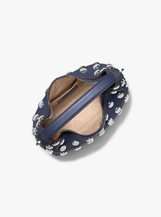 حقيبة إمبير صغيرة من الجلد المزخرف michael kors حقيبة إمبير صغيرة من الجلد المزخرف