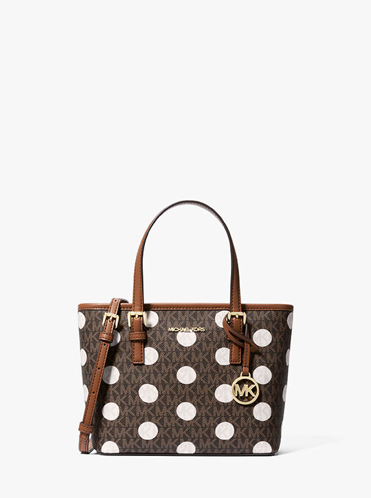 حقيبة يد جيت سيت صغيرة قابلة للتحويل ومزينة بشعار الماركة michael kors حقيبة يد جيت سيت صغيرة قابلة للتحويل ومزينة بشعار الماركة